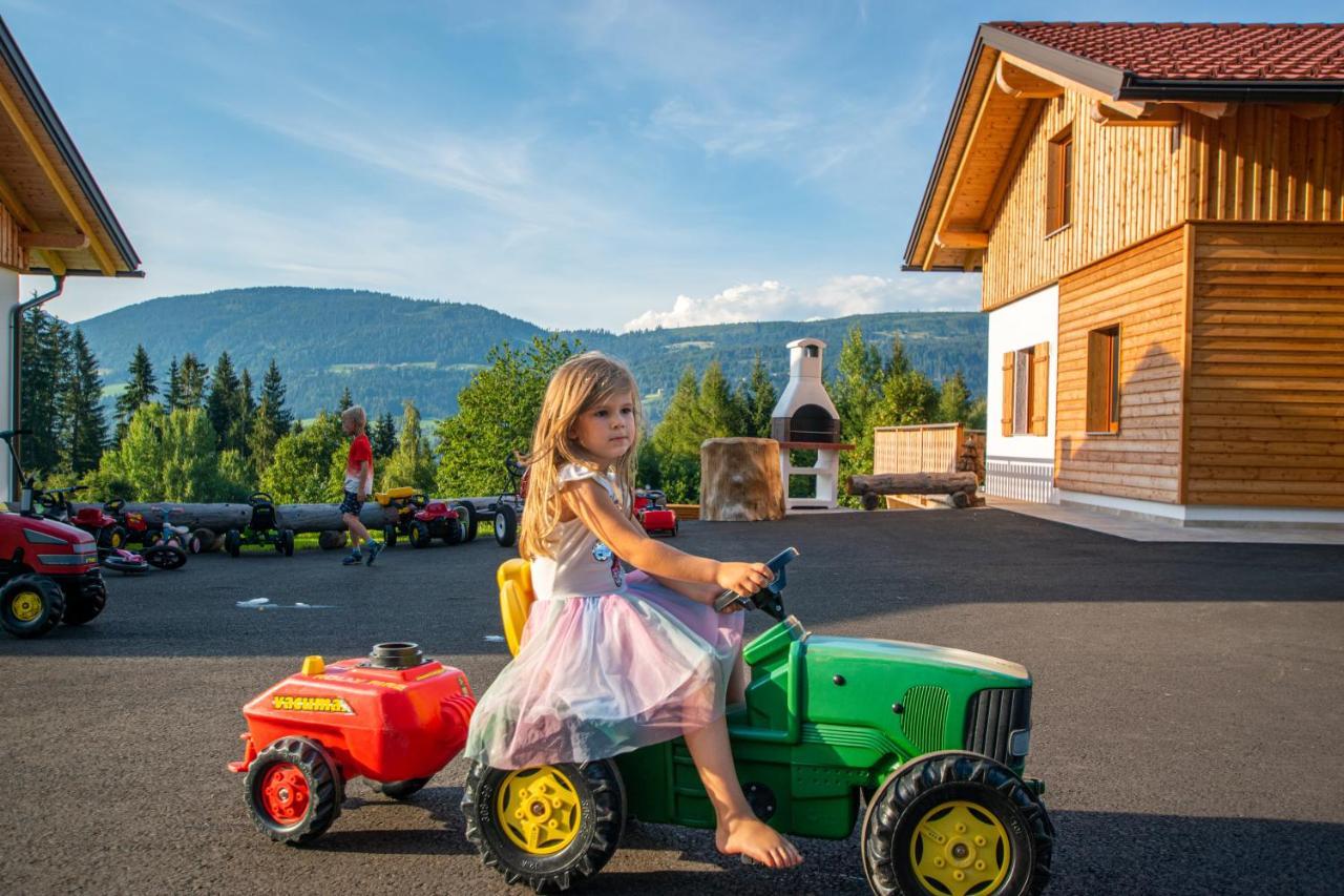 Chalets Und Apartments Hauserhof Nassfeld 스칼라니첸 외부 사진