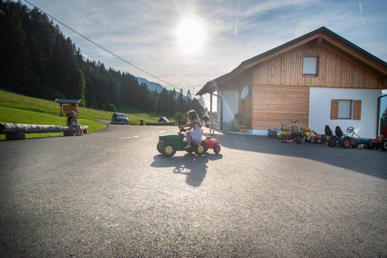 Chalets Und Apartments Hauserhof Nassfeld 스칼라니첸 외부 사진